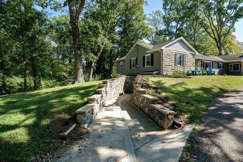 Tiny photo for 408 Tuttle Road, Springfield, OH 45503 (MLS # 225037695)