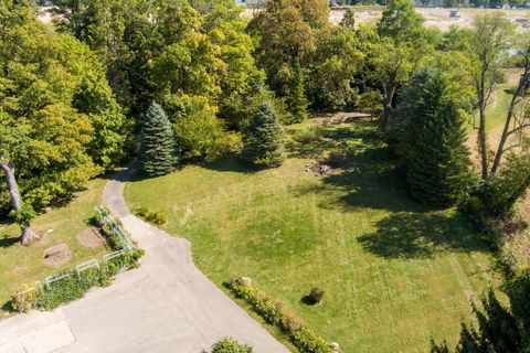 Tiny photo for 408 Tuttle Road, Springfield, OH 45503 (MLS # 225037695)