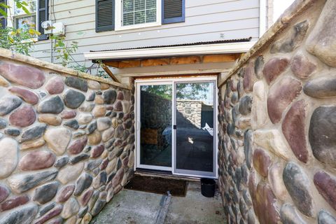 Tiny photo for 408 Tuttle Road, Springfield, OH 45503 (MLS # 225037695)