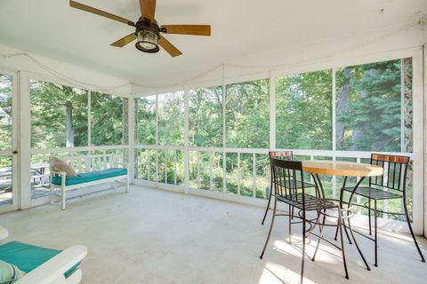 Tiny photo for 408 Tuttle Road, Springfield, OH 45503 (MLS # 225037695)