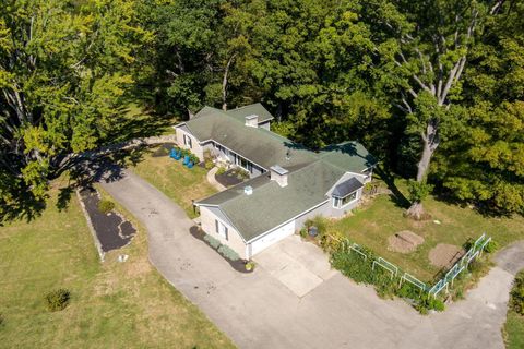 Tiny photo for 408 Tuttle Road, Springfield, OH 45503 (MLS # 225037695)