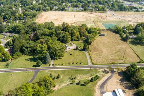 Tiny photo for 408 Tuttle Road, Springfield, OH 45503 (MLS # 225037695)