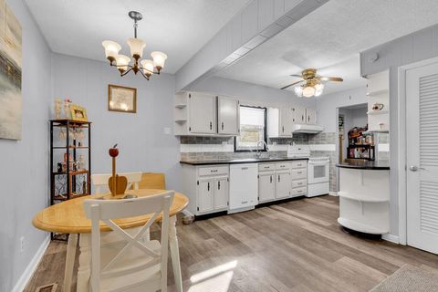 Tiny photo for 4370 Maplegrove Drive, Grove City, OH 43123 (MLS # 225039484)