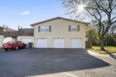 Tiny photo for 2538 Nassau Drive 29B #29B, Columbus, OH 43232 (MLS # 226039777)