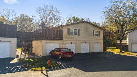 Tiny photo for 2538 Nassau Drive 29B #29B, Columbus, OH 43232 (MLS # 226039777)