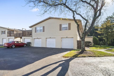 Tiny photo for 2538 Nassau Drive 29B #29B, Columbus, OH 43232 (MLS # 226039777)