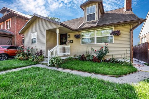 Photo of 1751 Bide A Wee Park Avenue, Columbus, OH 43205 (MLS # 226006196)