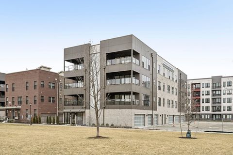 Photo of 270 Dickenson Street 301 #301, Columbus, OH 43215 (MLS # 226005625)