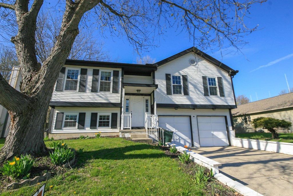 Photo of 1080 Arapaho Avenue, Worthington, OH 43085 (MLS # 226009493)