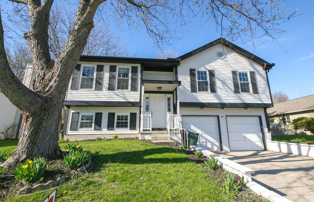 Photo of 1080 Arapaho Avenue, Worthington, OH 43085 (MLS # 226009493)