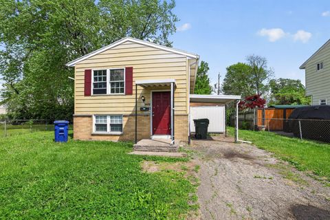 Photo of 2672 Arcola Road, Columbus, OH 43207 (MLS # 226013764)
