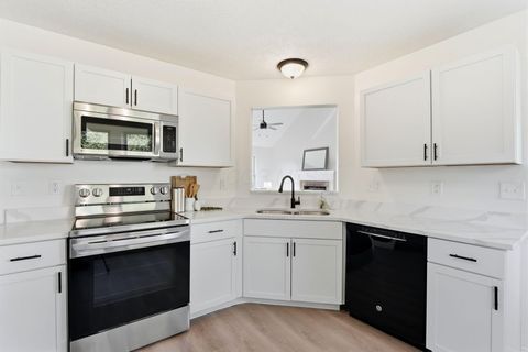 Tiny photo for 6778 Warriner Way, Canal Winchester, OH 43110 (MLS # 225041004)