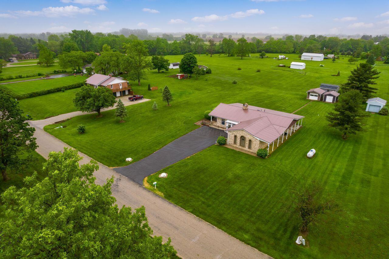 11825 Elgin Drive, Orient, Ohio image 3