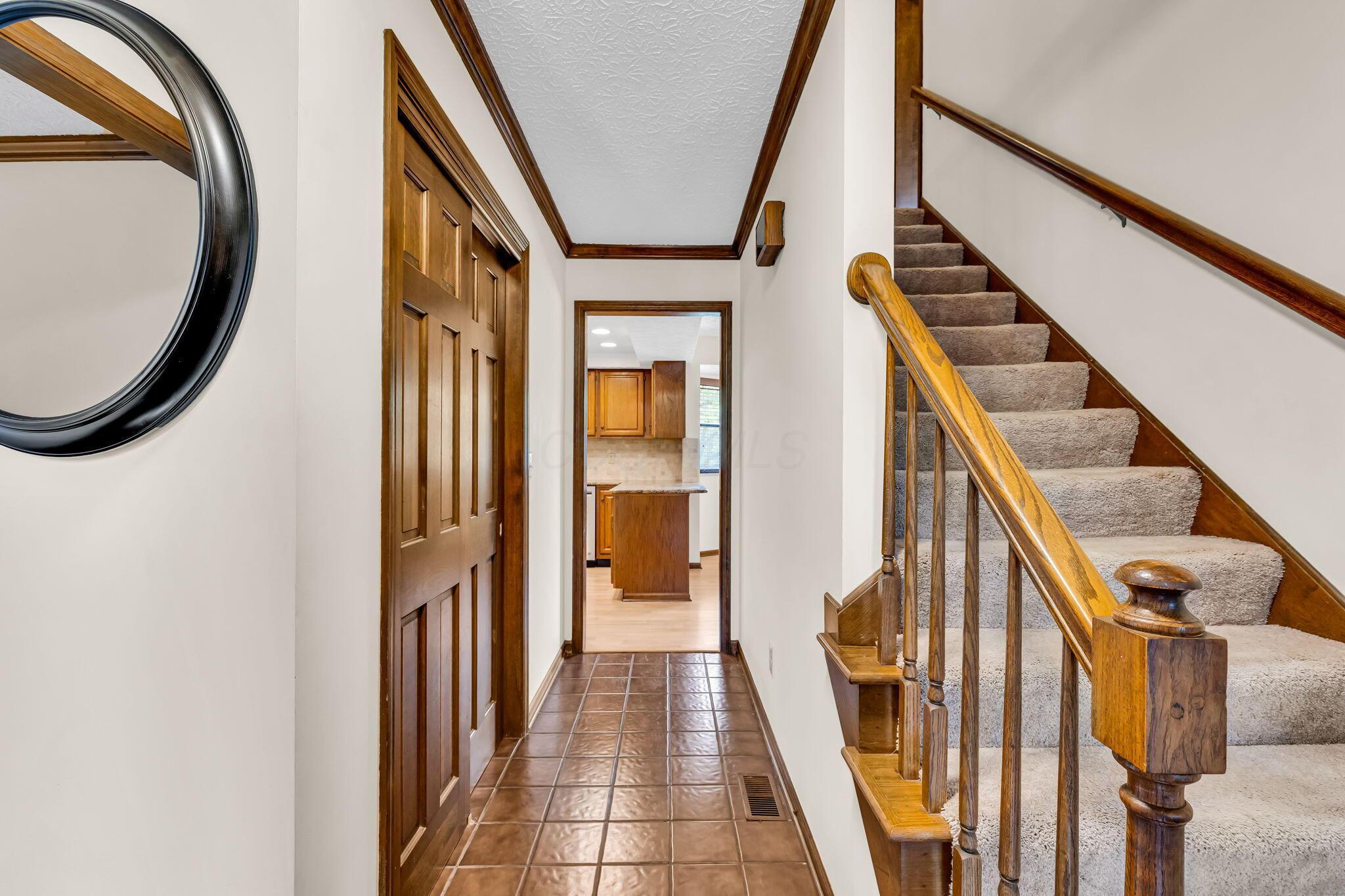 2304 Sonnington Drive, Dublin, Ohio image 13