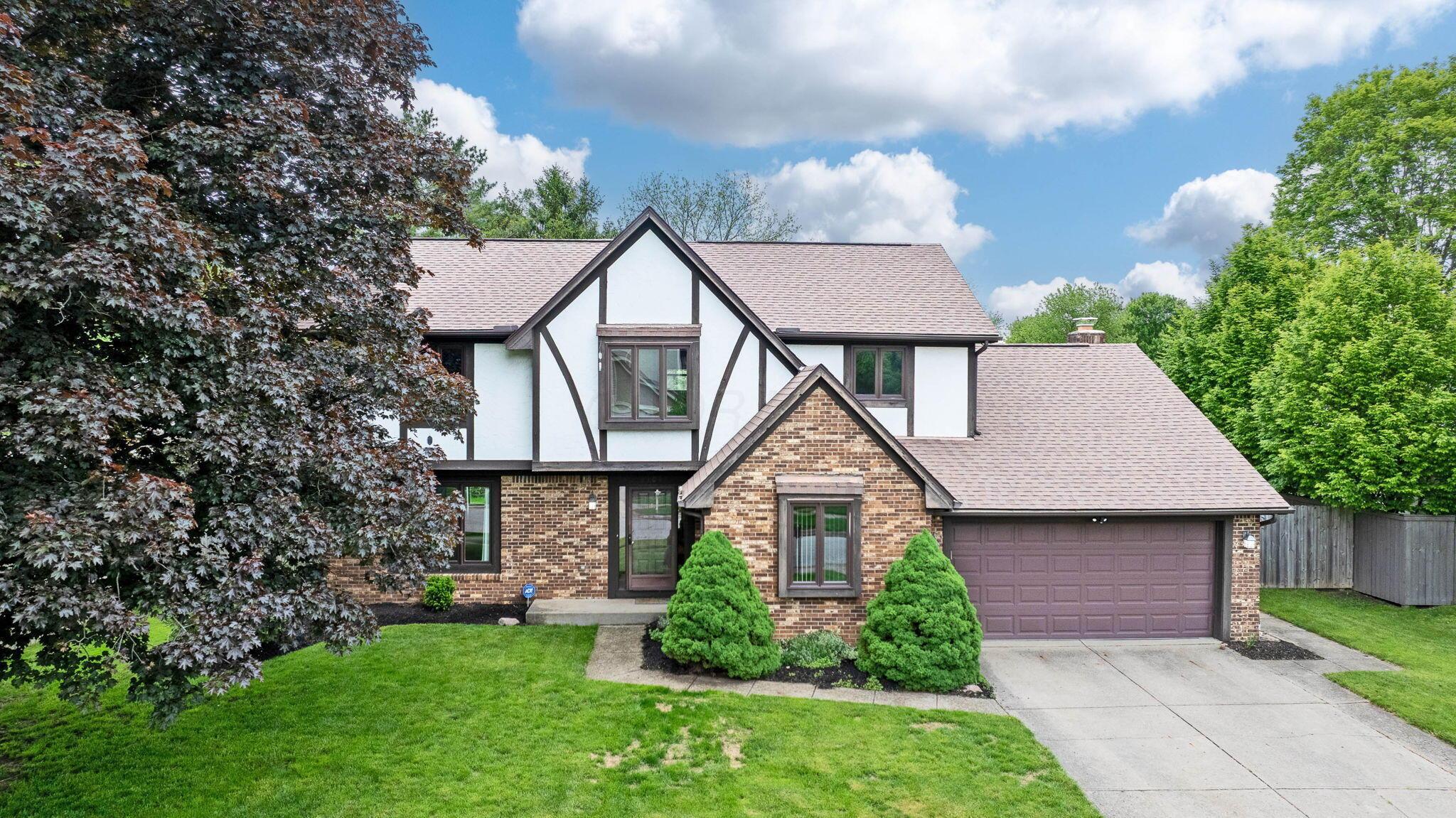 2304 Sonnington Drive, Dublin, Ohio image 2