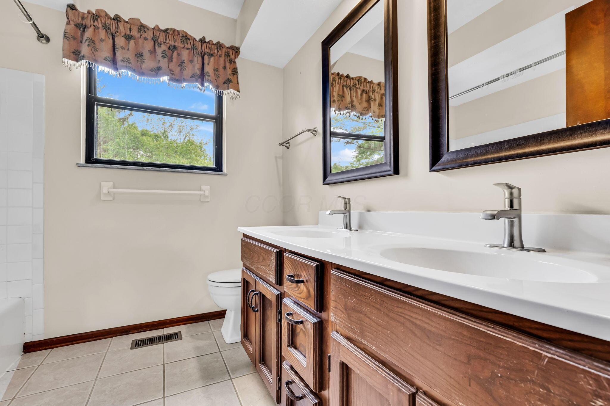 2304 Sonnington Drive, Dublin, Ohio image 49