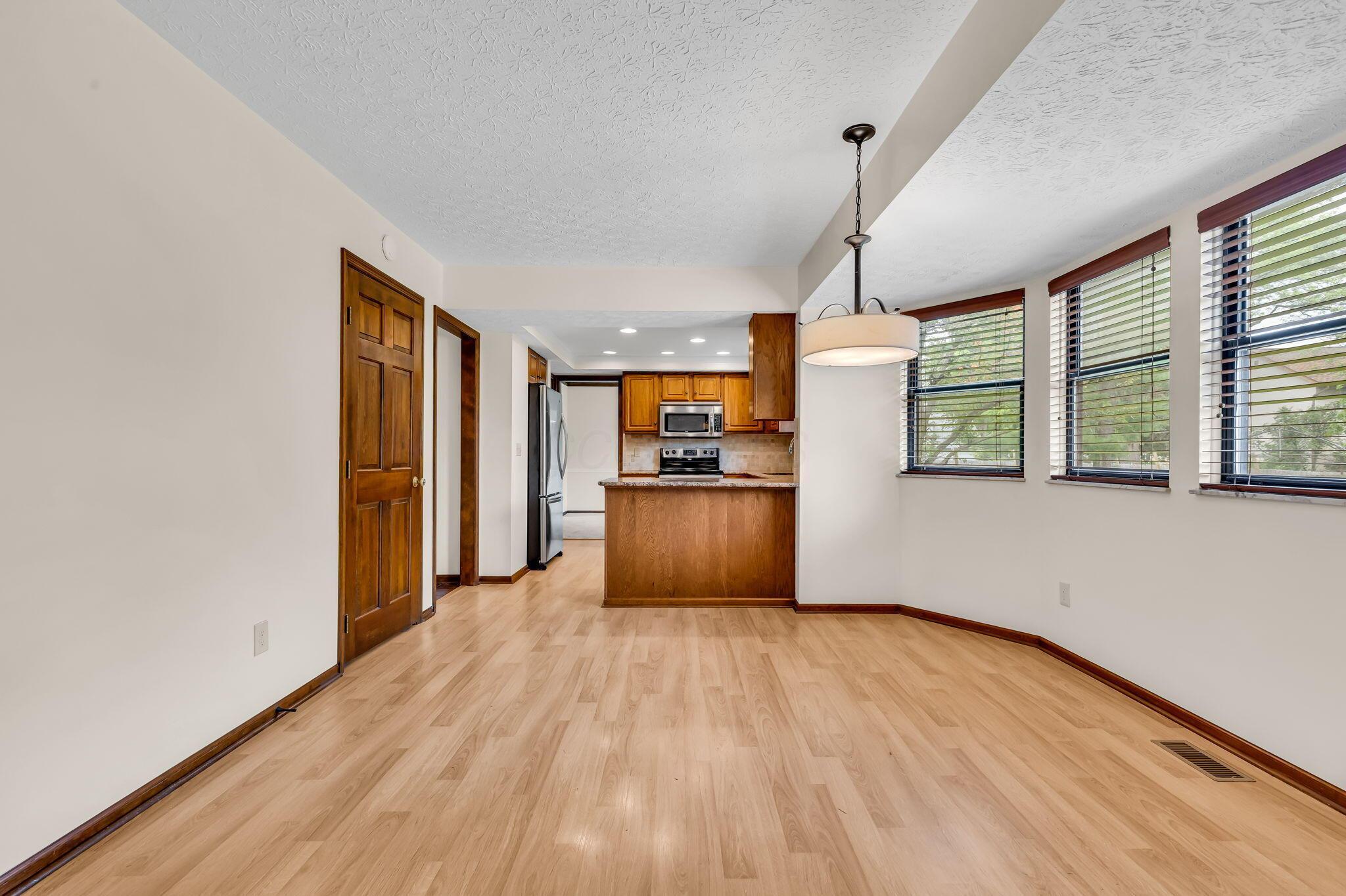2304 Sonnington Drive, Dublin, Ohio image 41