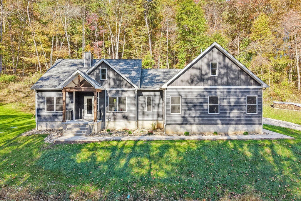 Photo of 19 Mcgrery Road SW, Lancaster, OH 43130 (MLS # 226040503)