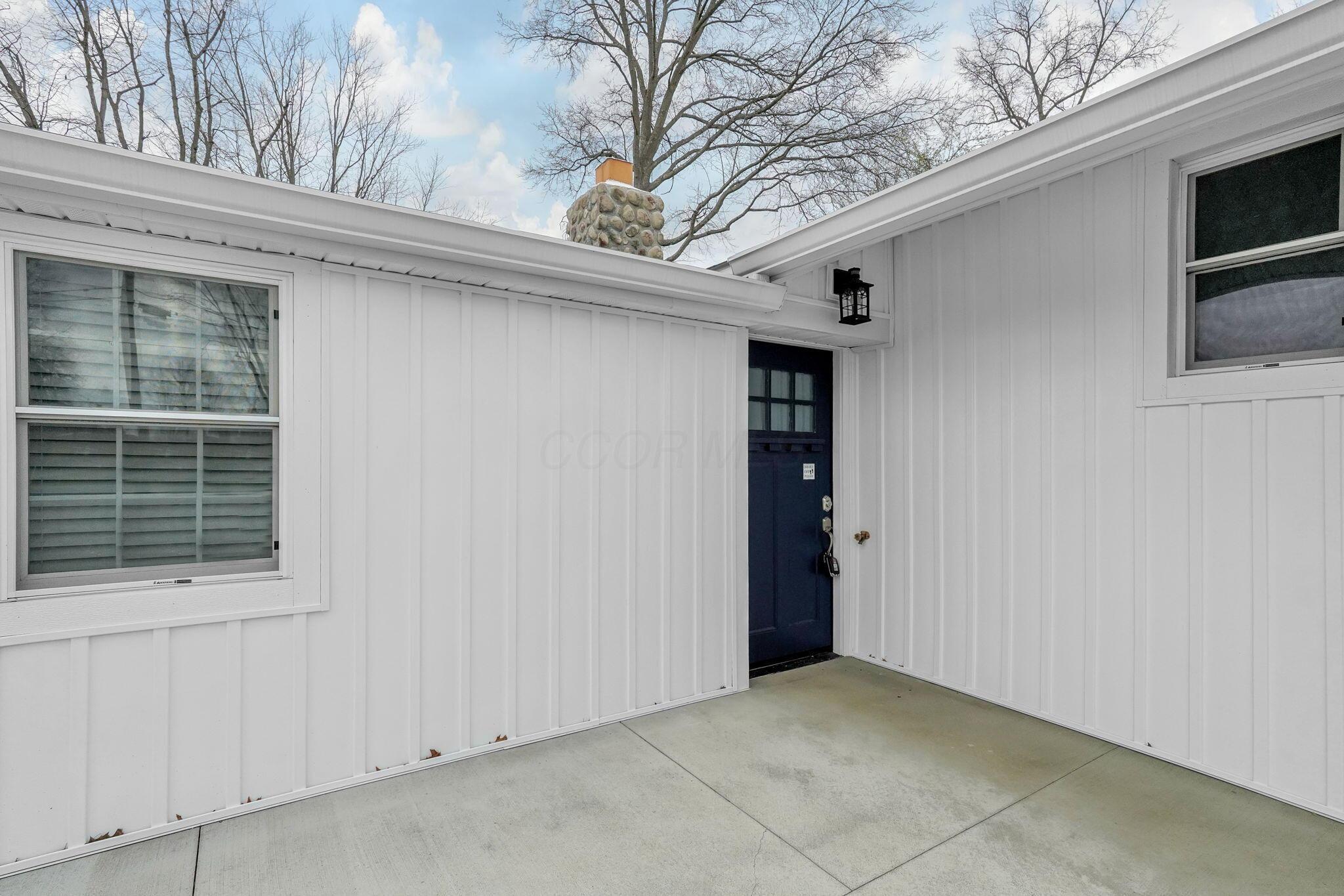 3222 Cottonwood Court NE