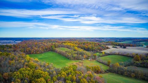 Photo of 5198 Mckinney Crossing NE, Newark, OH 43055 (MLS # 226000525)