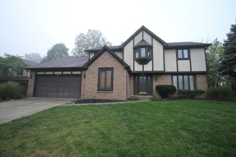 Photo of 1585 Fawn Court, Worthington, OH 43085 (MLS # 225038930)