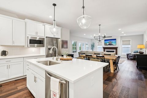 Tiny photo for 5050 Green Vista Crossing, Powell, OH 43065 (MLS # 225039325)