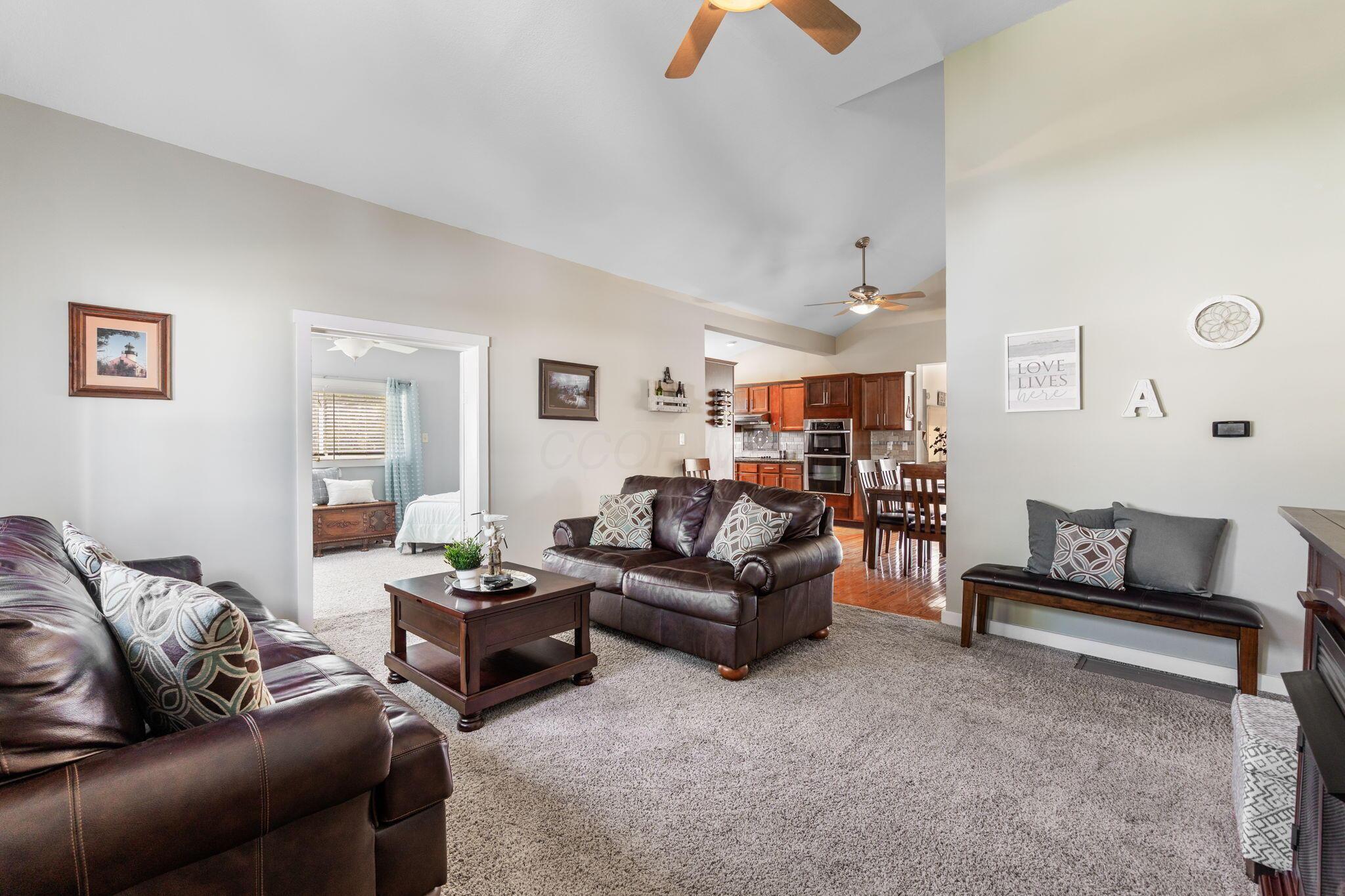 11172 Newland Drive, Lakeview, Ohio image 38