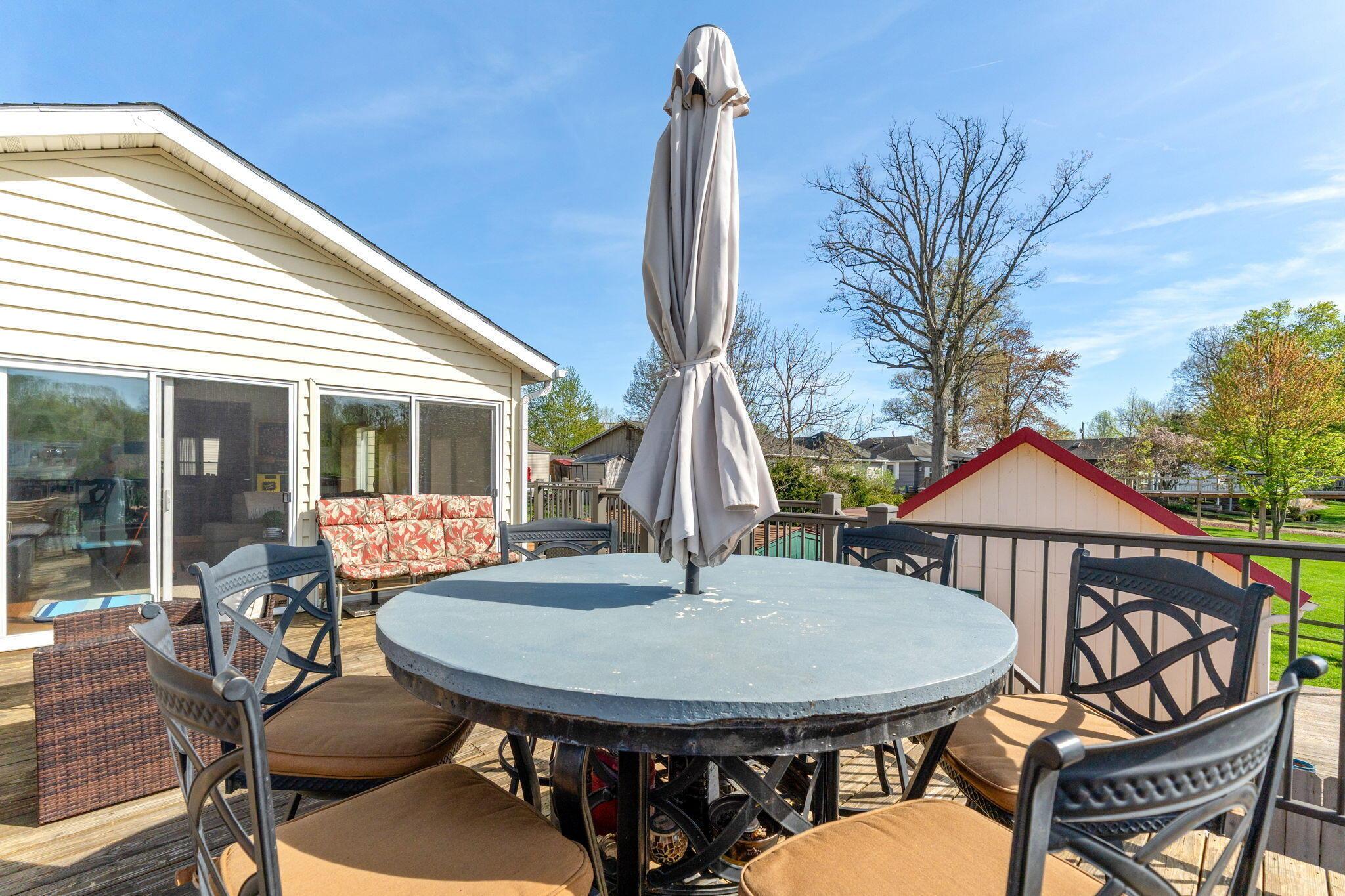 11172 Newland Drive, Lakeview, Ohio image 19