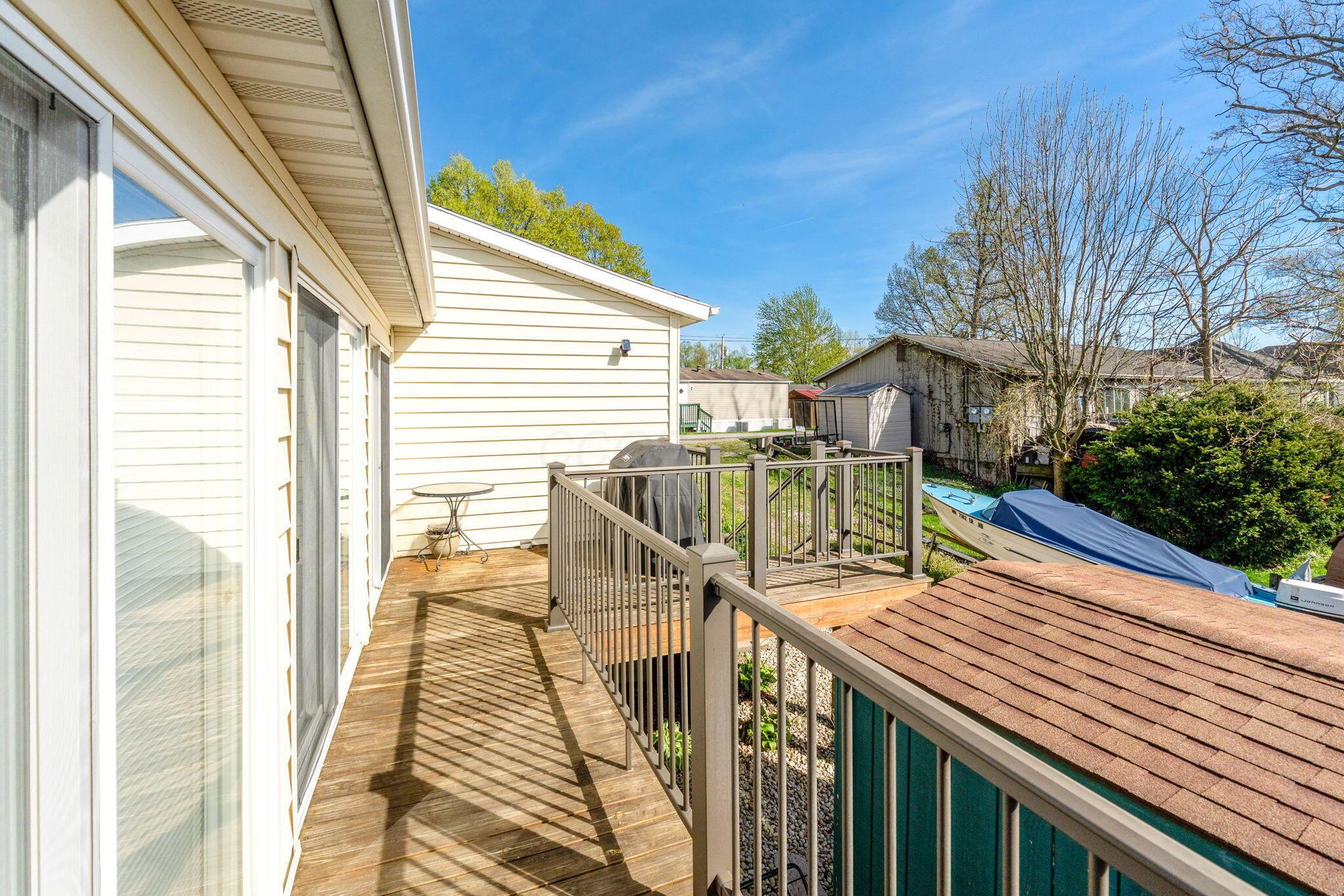 11172 Newland Drive, Lakeview, Ohio image 36