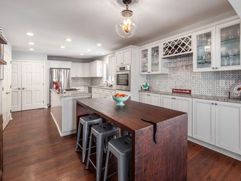 Tiny photo for 5825 Bastille Place 69 #69, Columbus, OH 43213 (MLS # 226003231)