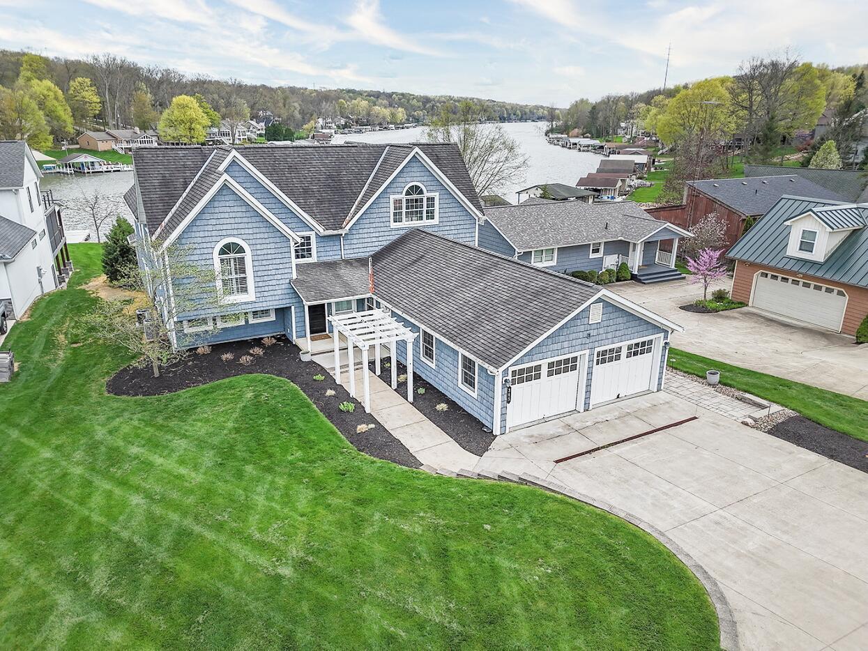 365 Northridge Heights Drive, Howard, Ohio image 1