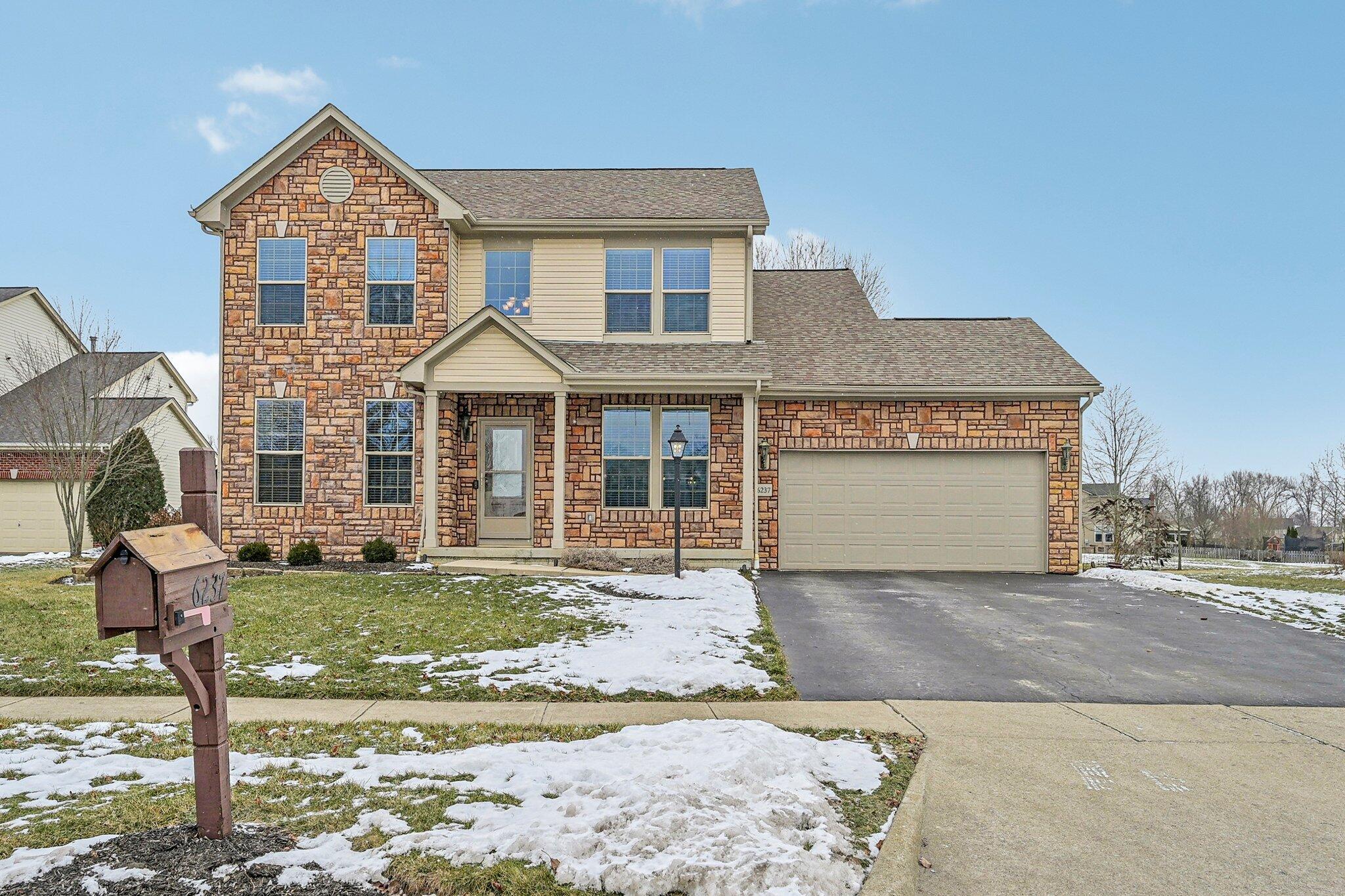 6237 Falcon Chase Drive, Westerville, Ohio image 1