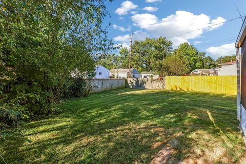 Tiny photo for 5143 Tuxworth Court, Columbus, OH 43232 (MLS # 225037367)