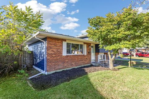 Tiny photo for 5143 Tuxworth Court, Columbus, OH 43232 (MLS # 225037367)