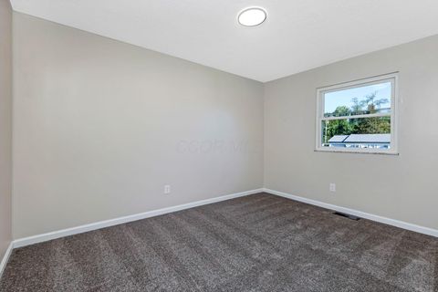 Tiny photo for 5143 Tuxworth Court, Columbus, OH 43232 (MLS # 225037367)