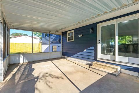 Tiny photo for 5143 Tuxworth Court, Columbus, OH 43232 (MLS # 225037367)