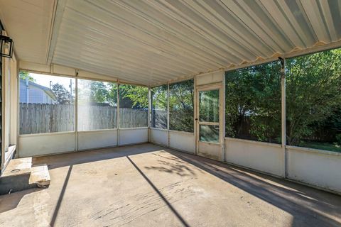 Tiny photo for 5143 Tuxworth Court, Columbus, OH 43232 (MLS # 225037367)
