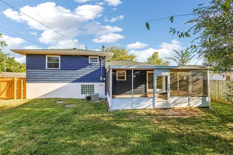 Tiny photo for 5143 Tuxworth Court, Columbus, OH 43232 (MLS # 225037367)