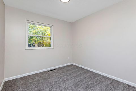 Tiny photo for 5143 Tuxworth Court, Columbus, OH 43232 (MLS # 225037367)