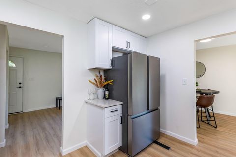Tiny photo for 5143 Tuxworth Court, Columbus, OH 43232 (MLS # 225037367)