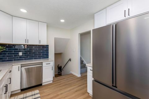 Tiny photo for 5143 Tuxworth Court, Columbus, OH 43232 (MLS # 225037367)