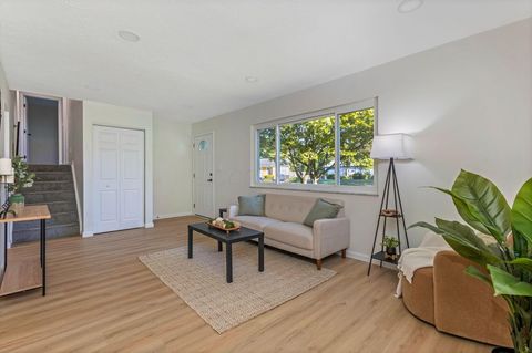 Tiny photo for 5143 Tuxworth Court, Columbus, OH 43232 (MLS # 225037367)