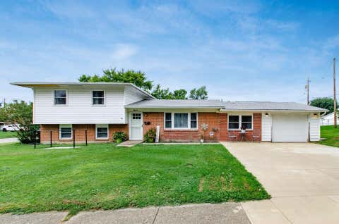 Photo of 52 Fieldpoint Road, Heath, OH 43056 (MLS # 226030430)