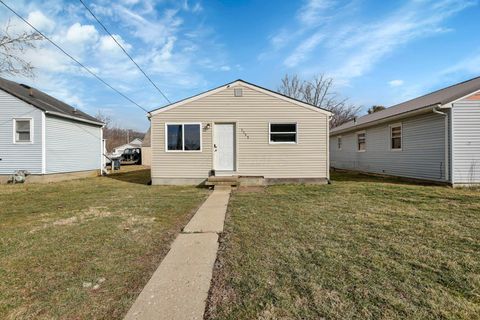 Photo of 1113 E Locust Street, Lancaster, OH 43130 (MLS # 226006079)
