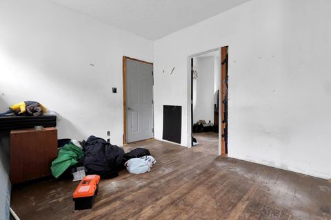 Tiny photo for 558 Maplewood Avenue, Columbus, OH 43213 (MLS # 226003517)