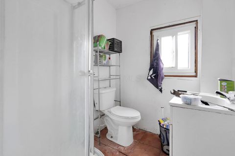 Tiny photo for 558 Maplewood Avenue, Columbus, OH 43213 (MLS # 226003517)