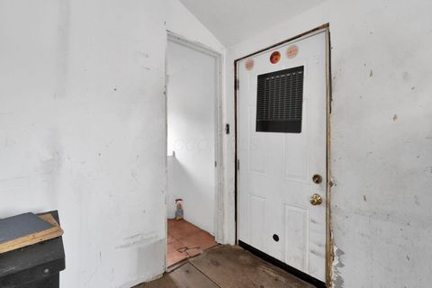 Tiny photo for 558 Maplewood Avenue, Columbus, OH 43213 (MLS # 226003517)