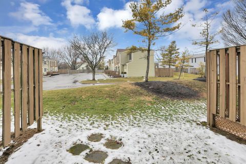 Tiny photo for 5082 Springdale Boulevard 31E #31E, Hilliard, OH 43026 (MLS # 226005958)