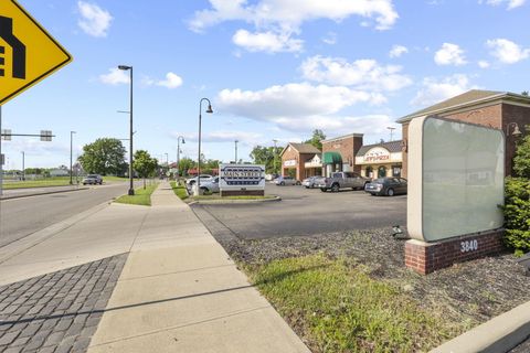 Tiny photo for 5082 Springdale Boulevard 31E #31E, Hilliard, OH 43026 (MLS # 226005958)