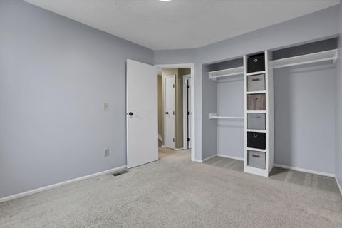 Tiny photo for 5082 Springdale Boulevard 31E #31E, Hilliard, OH 43026 (MLS # 226005958)